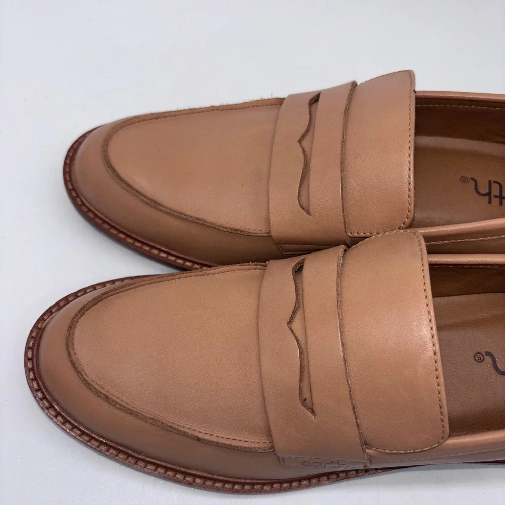 Earth Lindy Penny Loafers Women 8M Tan Academic Neutral Classic Career Comfort